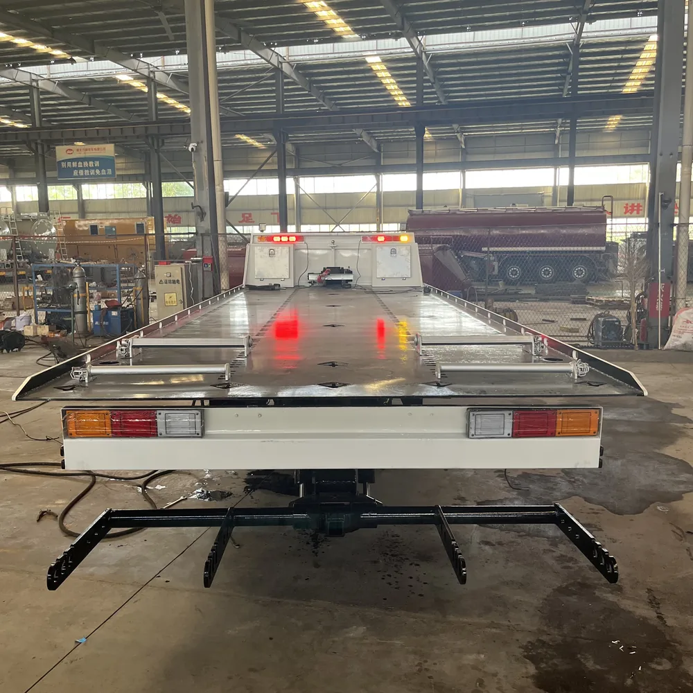 Flatbed carrier deck
