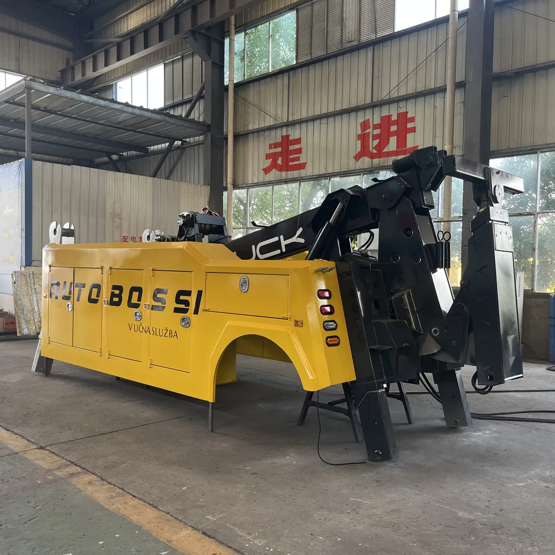 10-ton integrated wrecker