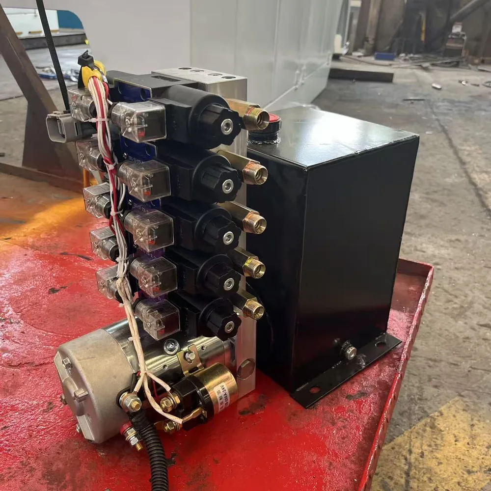 Hydraulic power unit with remote