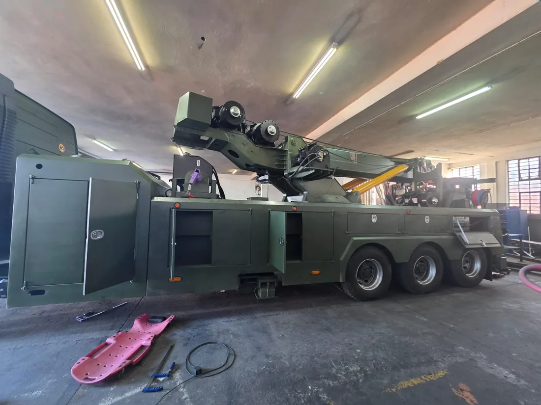 50-ton rotator wrecker with turret slide